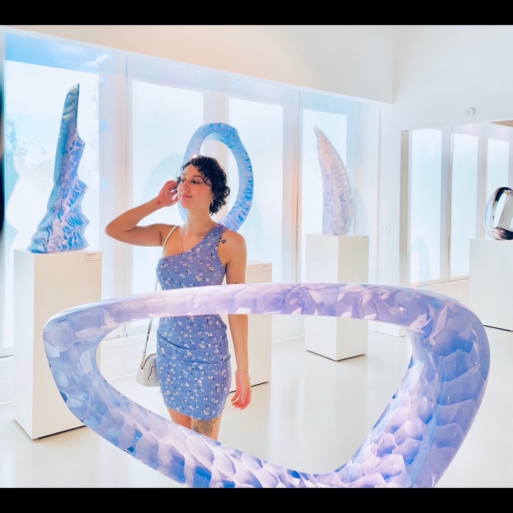 Meet your Posher, Deedee